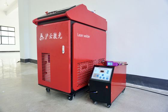 1000W 1500W 2000W 3000W Portable Handheld Fiber Laser Welder dengan pendingin air RAYCUS