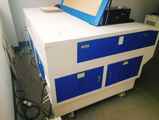 1000-26000mm/menit Kecepatan pemotongan Mesin Laser Ukiran CO2 dengan Superior dan Layanan
