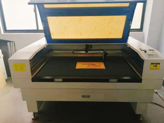 CO2 Laser Cutting Mesin Ukiran 40W 60W 80W 100W 150W 200W untuk High Precision Cutting