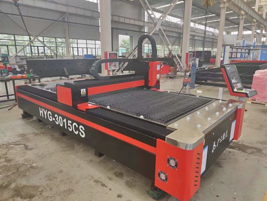 Konfigurasi pemotongan laser serat presisi tinggi Gantry tipe 3015 CNC 1000w 2000w 3000w