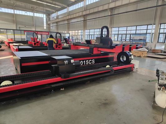 3015 Mesin pemotong laser serat 1000W 1500W 2000W 3000W dengan konfigurasi tipe Gantry
