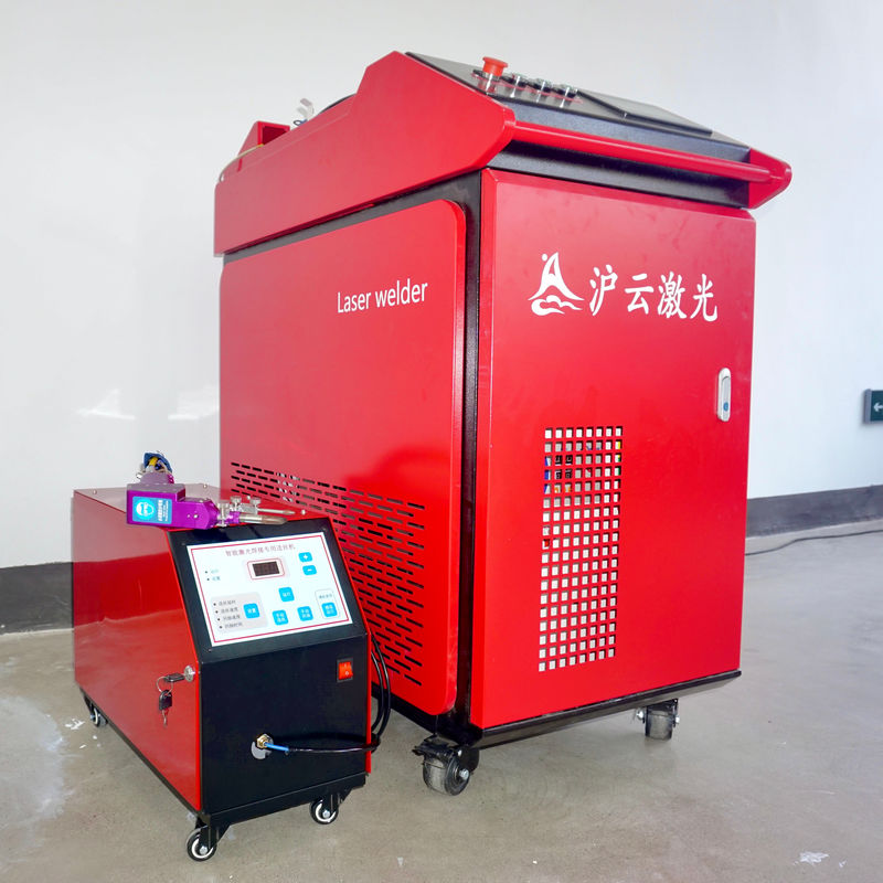1000W 1500W 2000W 3000W Portable Handheld Fiber Laser Welder dengan pendingin air RAYCUS
